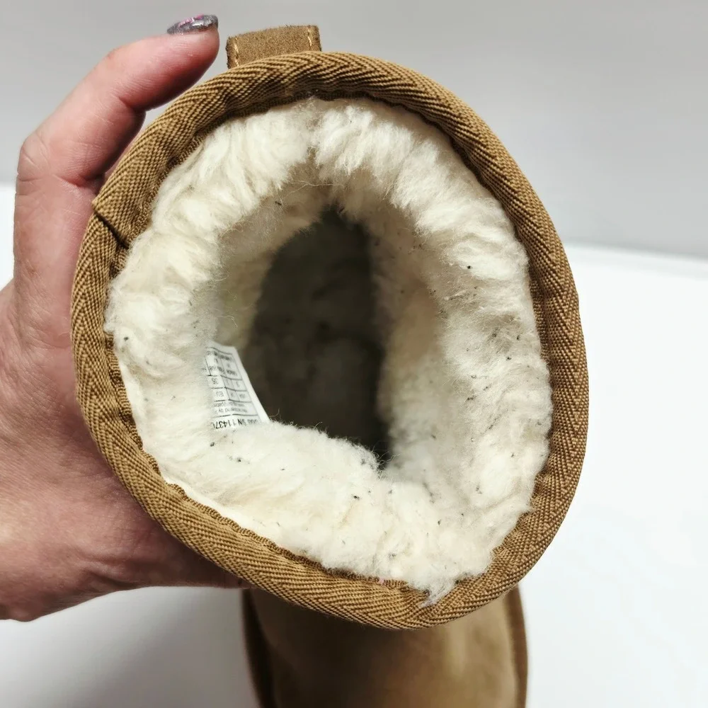 UGG Classic Mini Platform Kids Size 3 Chestnut Suede Boots 1143700K